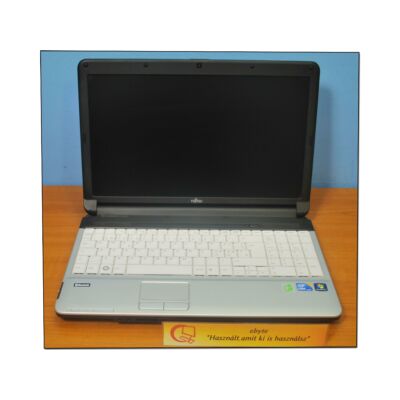 Fujitsu Lifebook A530 I3 350 4x2,26GHz/4GB/250GB/DRW/CAM 15,6" +Win10